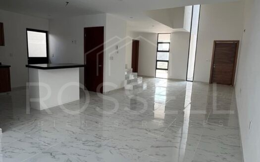 CASA EN VENTA EN FRACC. LOMAS DE LA RIOJA