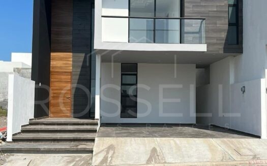 CASA EN VENTA EN FRACC. LOMAS DE LA RIOJA